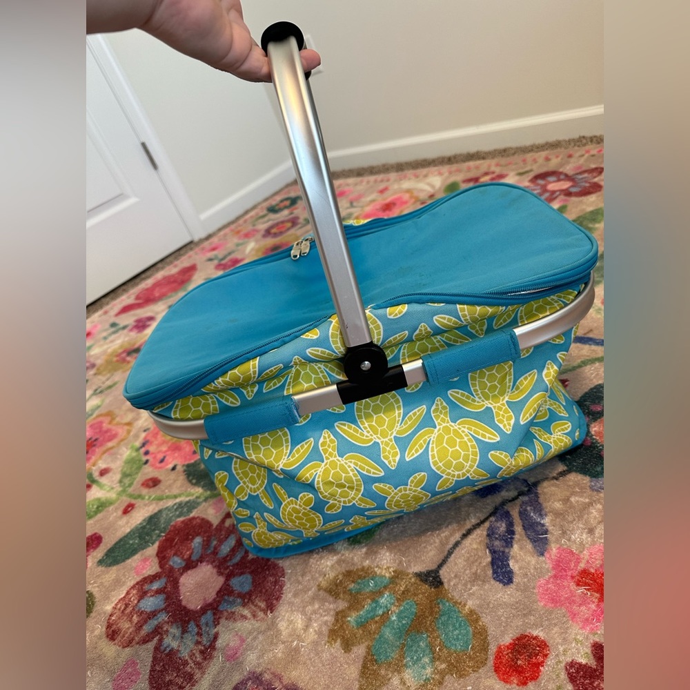 Collapsing cooler